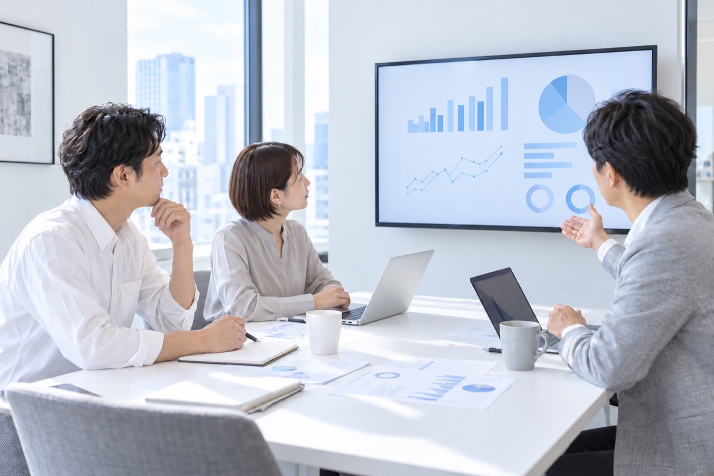 社内担当者との定例会議